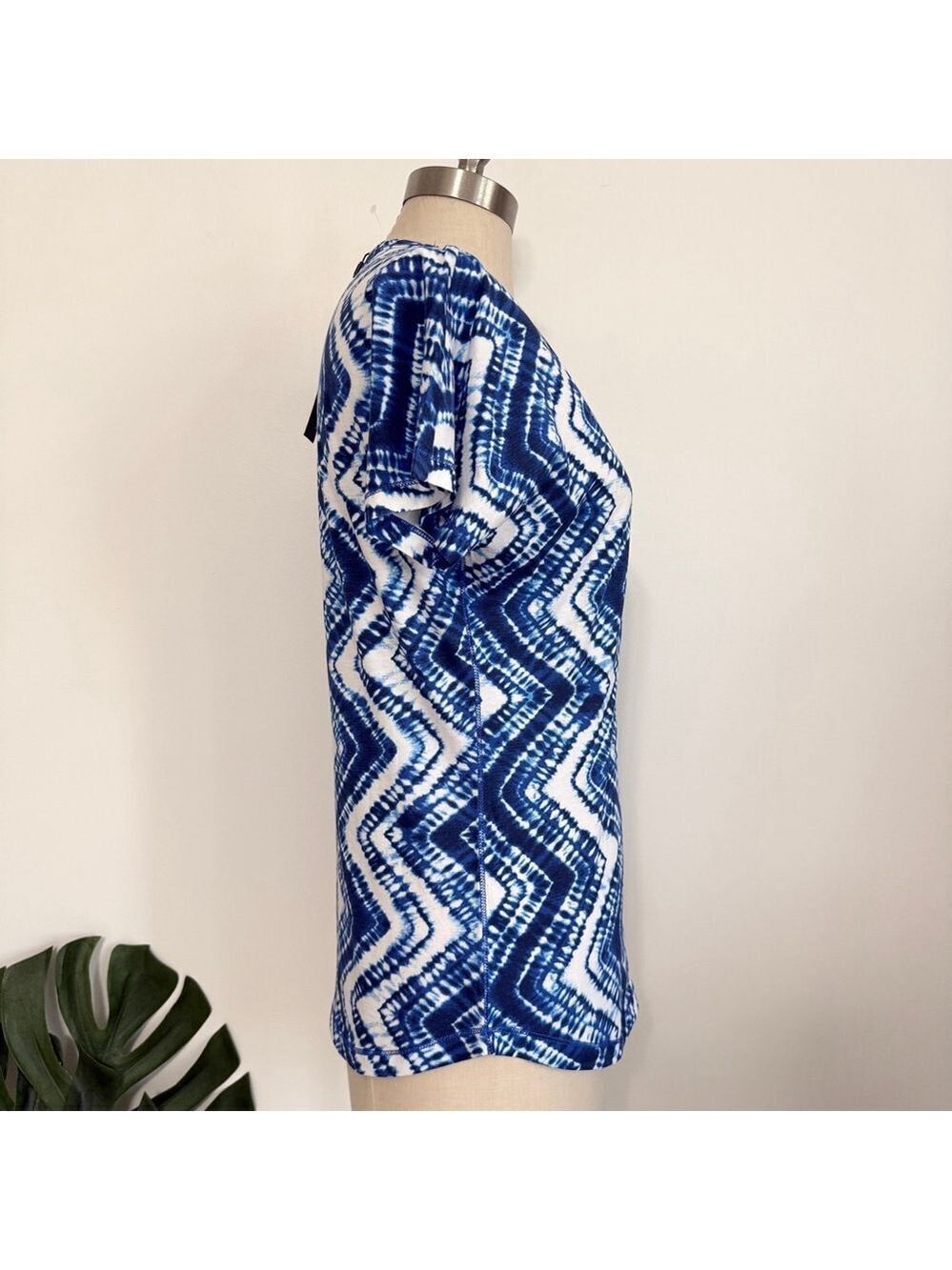 Olsen Blue White Tie Dye Chevron Short Sleeve Cotton Top T-Shirt Womens Size 6 - Picture 4 of 13